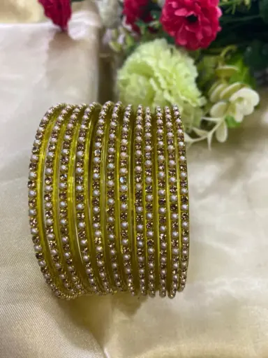 Side bangle